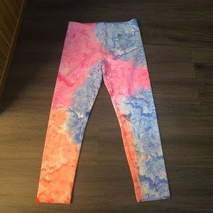 Girls Butter Tie-Dye Leggings in Size 4
